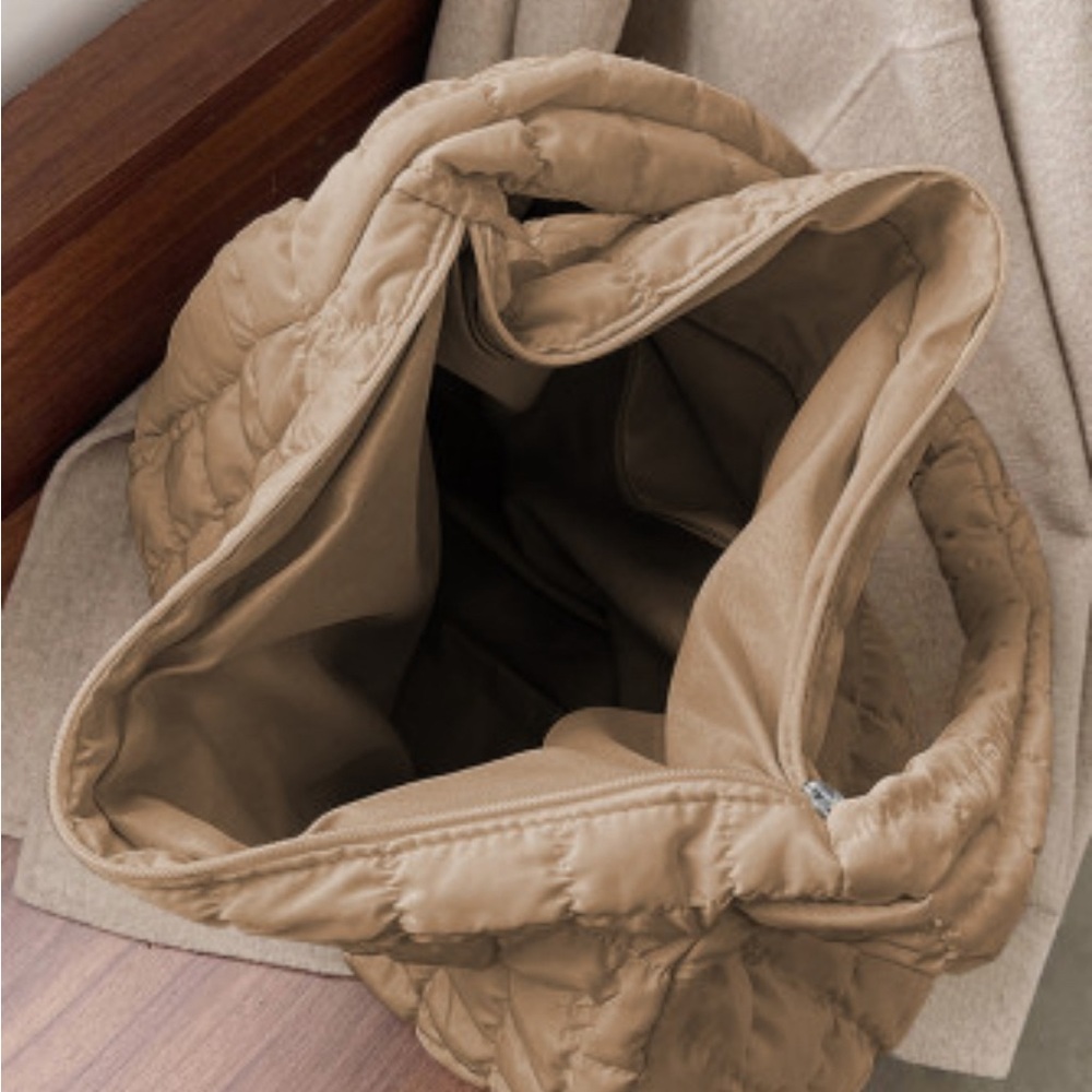 Cameron French Beige quilted purse - Picture 3 of 3